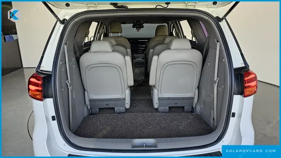 KIA CARNIVAL 9-SEATER PRSTIGE