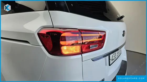 KIA CARNIVAL 9-SEATER PRSTIGE