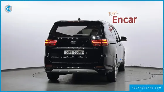 KIA CARNIVAL 9-SEATER NOBLESSE