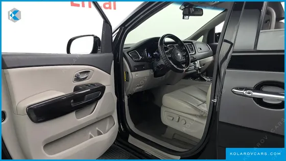 KIA CARNIVAL 9-SEATER NOBLESSE