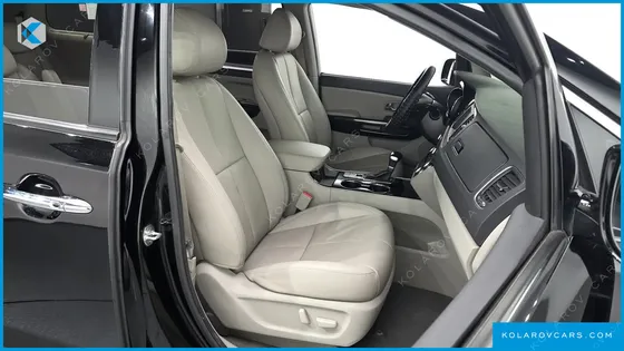 KIA CARNIVAL 9-SEATER NOBLESSE