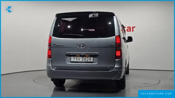 HYUNDAI STAREX 12-SEATER WAGON