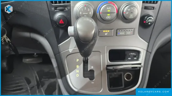 HYUNDAI STAREX 12-SEATER WAGON