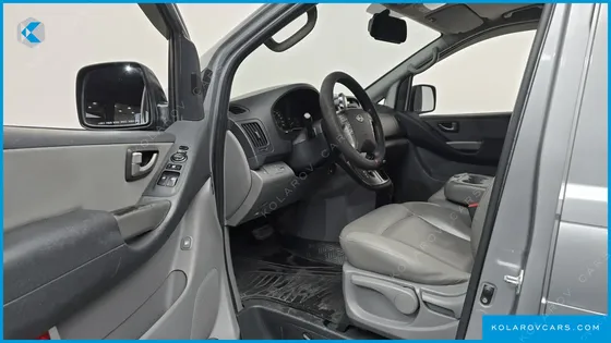 HYUNDAI STAREX 12-SEATER WAGON