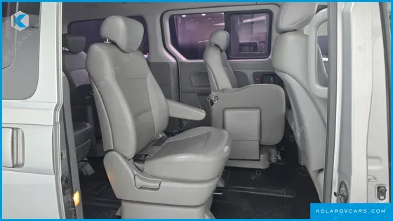 HYUNDAI STAREX 12-SEATER WAGON