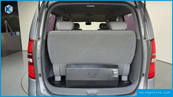 HYUNDAI STAREX 12-SEATER WAGON