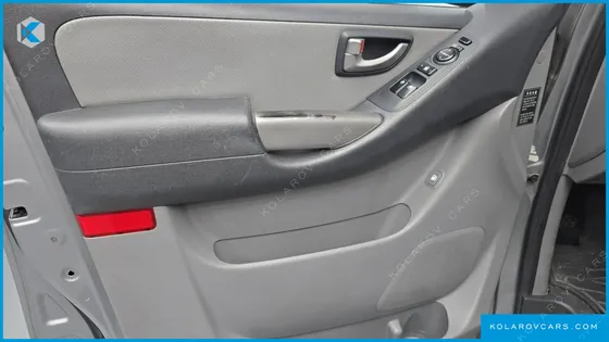 HYUNDAI STAREX 12-SEATER WAGON