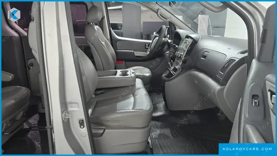 HYUNDAI STAREX 12-SEATER WAGON