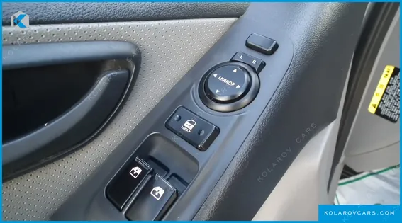HYUNDAI STAREX 3-SEATER VAN