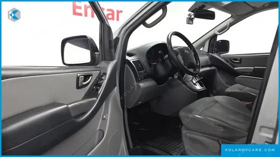 HYUNDAI STAREX 11-SEATER WAGON
