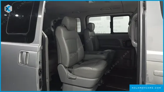 HYUNDAI STAREX 11-SEATER WAGON