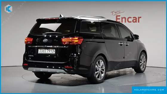 KIA CARNIVAL GASOLINE 9-SEATER PRESTIGE
