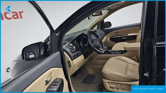 KIA CARNIVAL GASOLINE 9-SEATER PRESTIGE