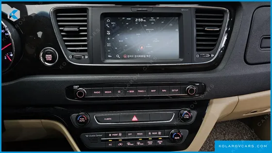 KIA CARNIVAL GASOLINE 9-SEATER PRESTIGE