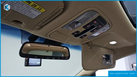 KIA CARNIVAL GASOLINE 9-SEATER PRESTIGE