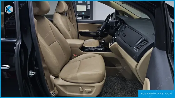 KIA CARNIVAL GASOLINE 9-SEATER PRESTIGE