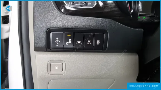 KIA CARNIVAL 7-SEATER LIMOUSINE