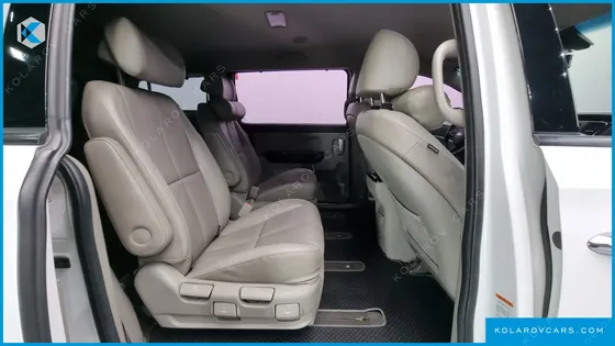 KIA CARNIVAL 7-SEATER LIMOUSINE