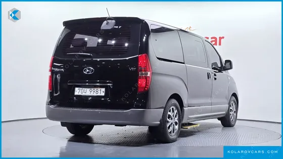 HYUNDAI STAREX 12-SEATER WAGON