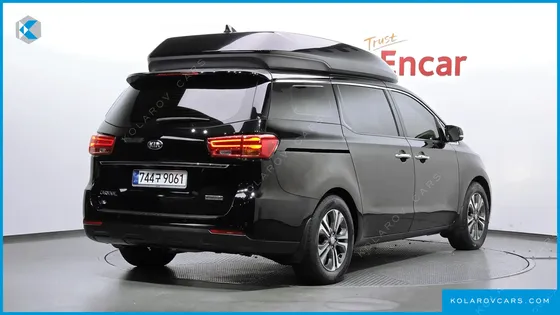 KIA CARNIVAL 11-SEATER HI-LIMOUSINE