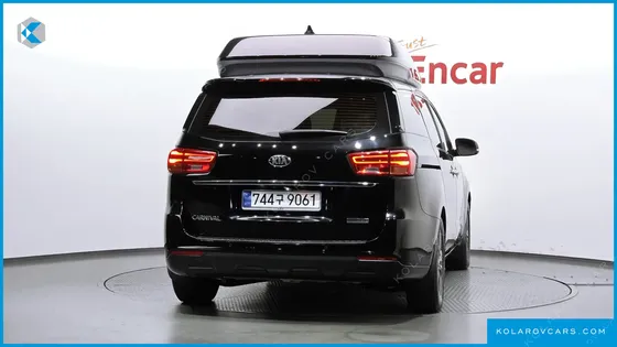 KIA CARNIVAL 11-SEATER HI-LIMOUSINE