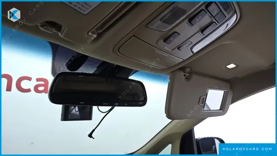 KIA CARNIVAL 11-SEATER HI-LIMOUSINE