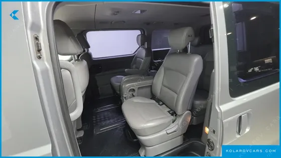 HYUNDAI STAREX 12-SEATER WAGON