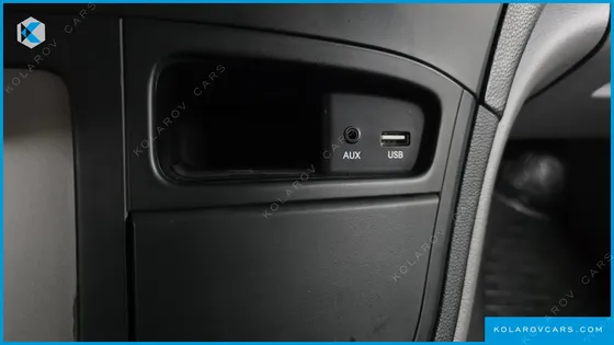 HYUNDAI STAREX 12-SEATER WAGON