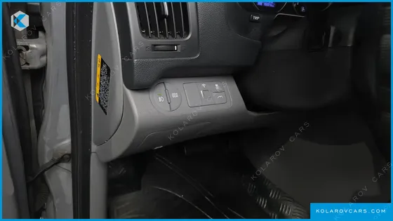 HYUNDAI STAREX 12-SEATER WAGON