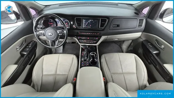 KIA CARNIVAL 7-SEATER LIMOUSINE