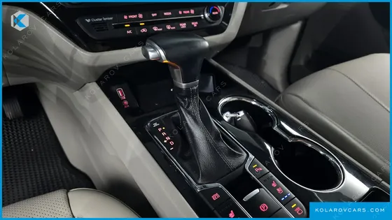 KIA CARNIVAL 7-SEATER LIMOUSINE