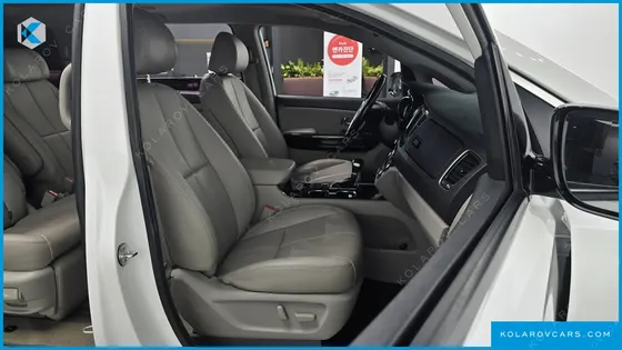 KIA CARNIVAL 7-SEATER LIMOUSINE