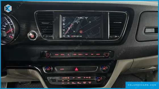 KIA CARNIVAL 7-SEATER LIMOUSINE
