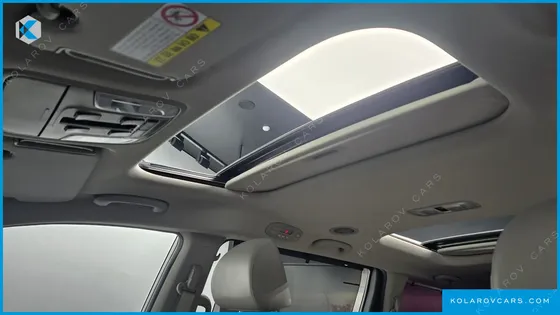 KIA CARNIVAL 7-SEATER LIMOUSINE