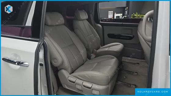 KIA CARNIVAL 7-SEATER LIMOUSINE