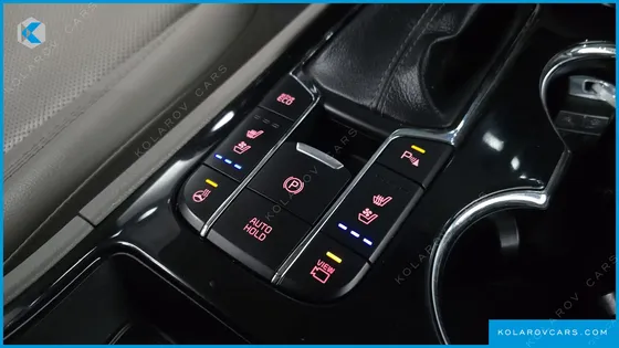 KIA CARNIVAL 7-SEATER LIMOUSINE