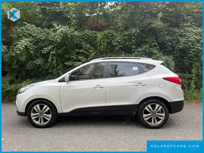 HYUNDAI TUCSON DIESEL(E-VGT) 4WD