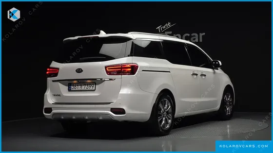 KIA CARNIVAL 9-SEATER NOBLESSE
