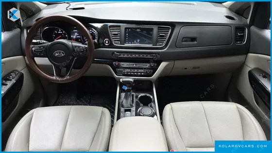 KIA CARNIVAL 9-SEATER NOBLESSE