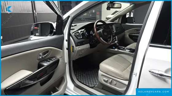 KIA CARNIVAL 9-SEATER NOBLESSE