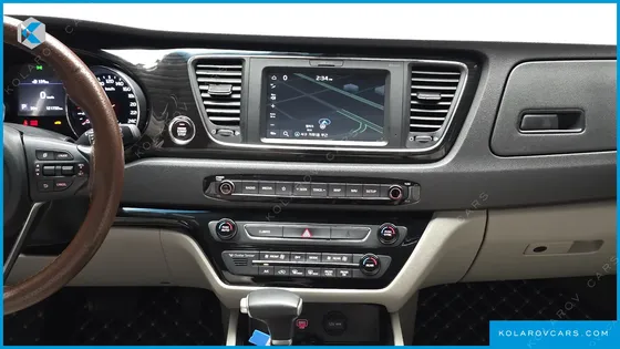 KIA CARNIVAL 9-SEATER NOBLESSE