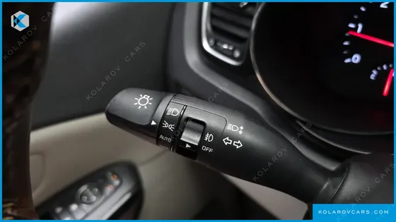 KIA CARNIVAL 9-SEATER NOBLESSE