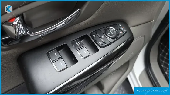 KIA CARNIVAL 9-SEATER NOBLESSE