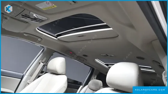 KIA CARNIVAL 9-SEATER NOBLESSE