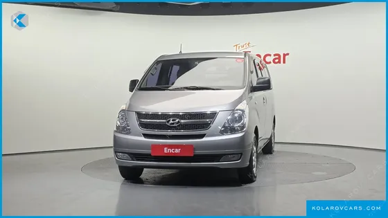 HYUNDAI STAREX 5-SEATER VAN
