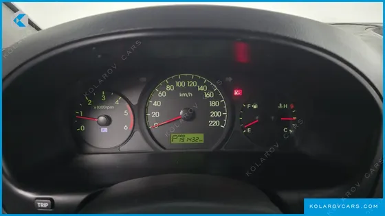 HYUNDAI STAREX 5-SEATER VAN