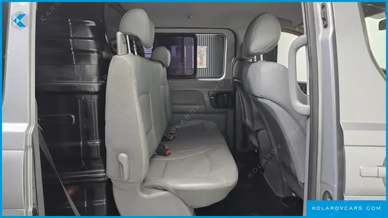 HYUNDAI STAREX 5-SEATER VAN