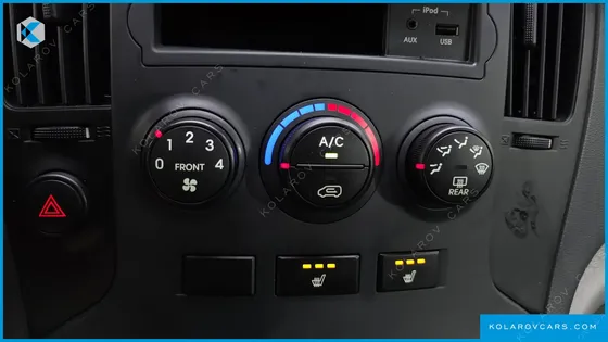 HYUNDAI STAREX 5-SEATER VAN