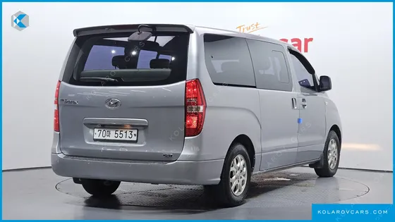 HYUNDAI STAREX 12-SEATER WAGON