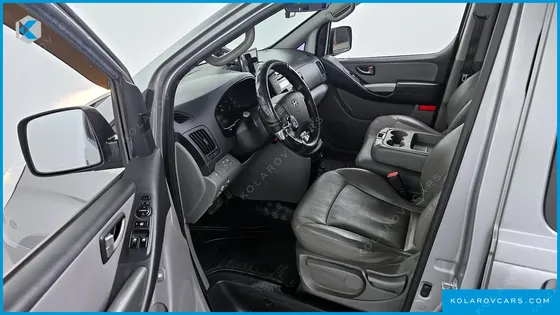 HYUNDAI STAREX 12-SEATER WAGON
